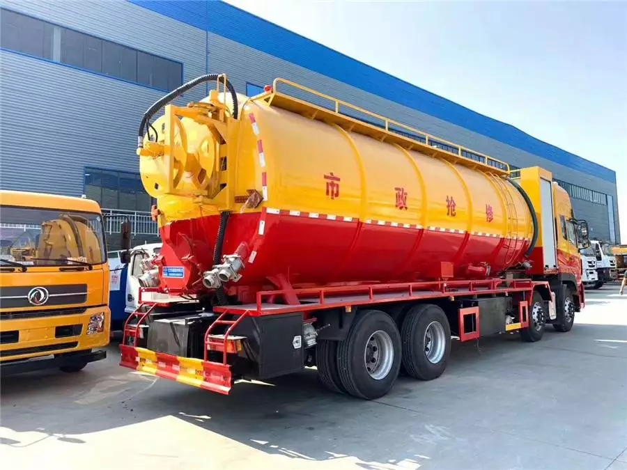 Vehículo Dongfeng Tianlong con Motor Auxiliar para Limpieza y Eliminación de Polvo