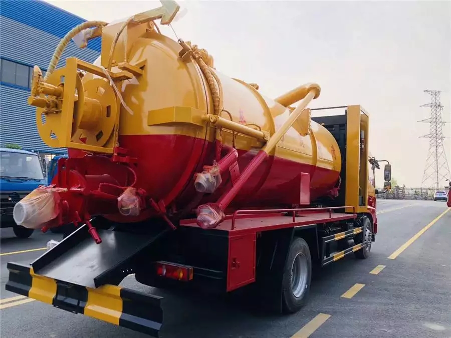 Vehículo de limpieza y succión de aguas residuales Dongfeng 14 Tipo Fazheng Jinyi de 210 caballos de fuerza