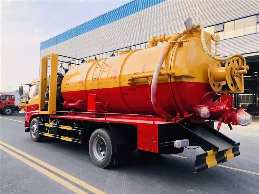 Vehículo de limpieza y succión de aguas residuales Dongfeng 14 Tipo Fazheng Jinyi de 210 caballos de fuerza