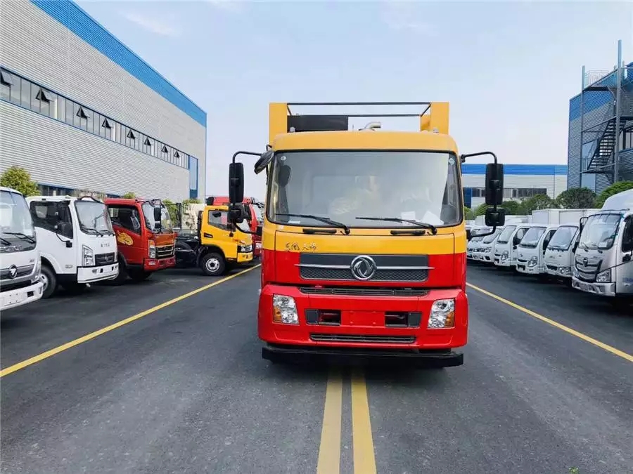 Vehículo de limpieza y succión de aguas residuales Dongfeng 14 Tipo Fazheng Jinyi de 210 caballos de fuerza