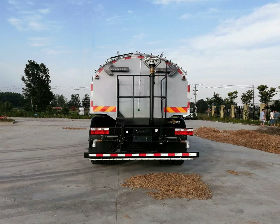 Vehículo de limpieza de carreteras eléctrico Dongfeng de 18 toneladas