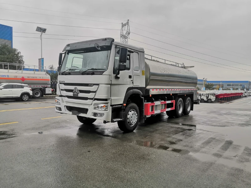 Camión cisterna de aspersión con componentes centrales nuevos de motor diesel HOWO 6X4 Euro 4 manual, de carga pesada, 20 metros cúbicos, nuevo