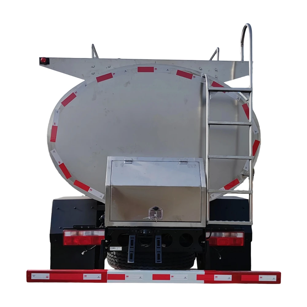 Camión refrigerador móvil de acero inoxidable de grado alimenticio personalizado de 5000L-20000L, aislado con 304, para el transporte de leche de leche