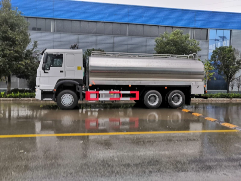 Camión cisterna de aspersión con componentes centrales nuevos de motor diesel HOWO 6X4 Euro 4 manual, de carga pesada, 20 metros cúbicos, nuevo