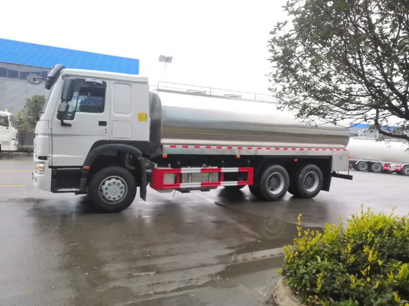 Camión cisterna de aspersión con componentes centrales nuevos de motor diesel HOWO 6X4 Euro 4 manual, de carga pesada, 20 metros cúbicos, nuevo