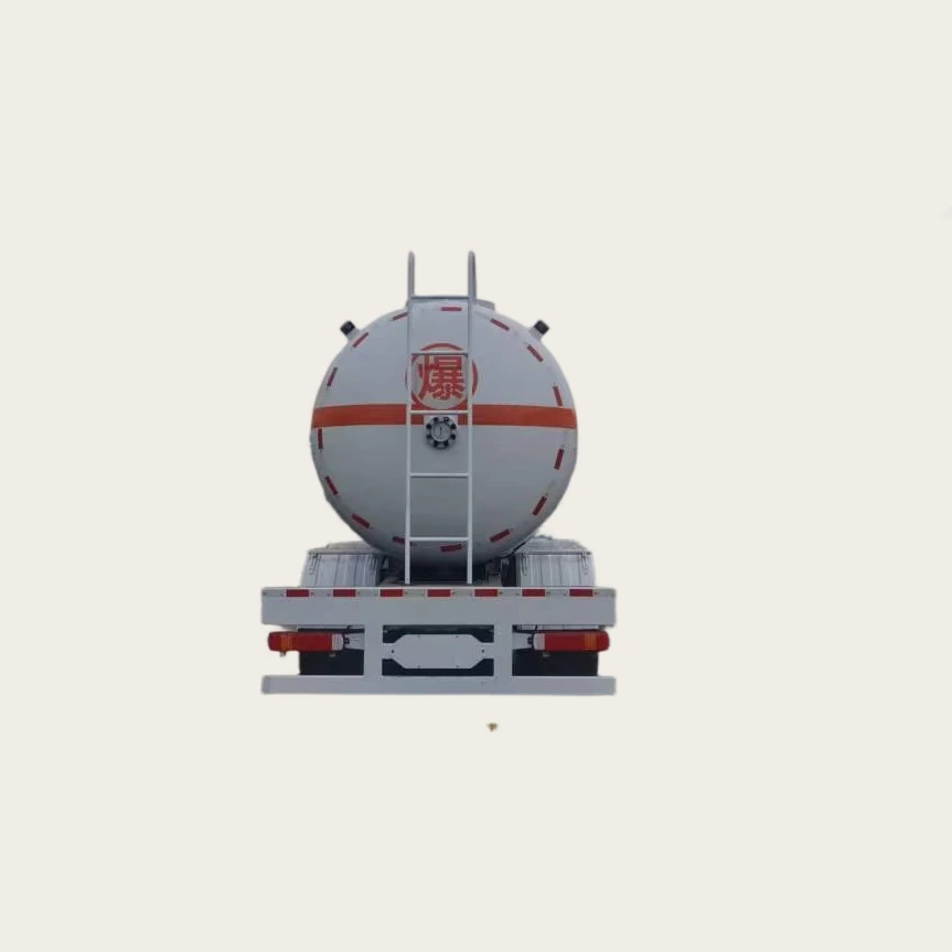 Ventas directas de fábrica china - Haowo Nuevo tanque cisterna diésel Euroestándar de 8x4 con una capacidad de 37.5 metros cúbicos