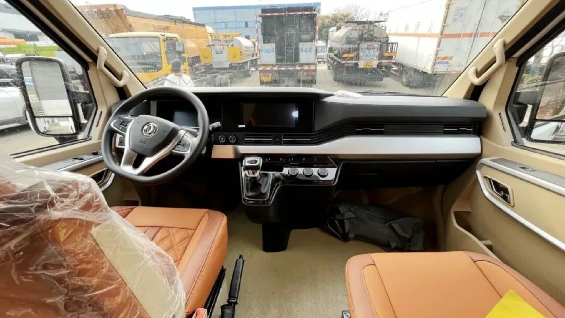 Venta directa de vehículos recreativos de gran longitud y techo alto Dongfeng Yu Feng
